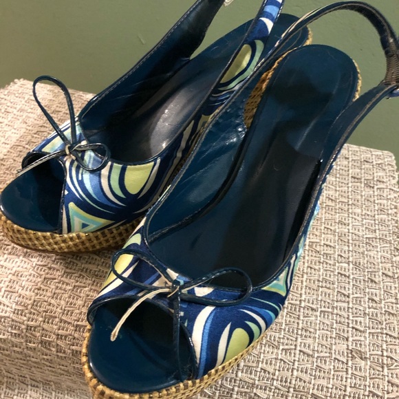 Luv Shoes high wedge sandal - Picture 2 of 3